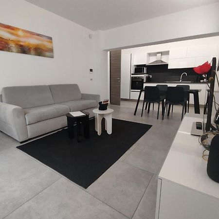 Pama Mar Apartment Империа Екстериор снимка